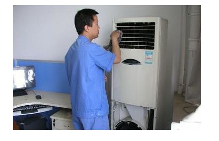广州科龙柜式空调室内机清洗